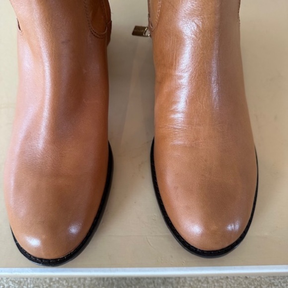 NWOT WOMEN'S MICHAEL KORS HAMILTON RIDING LIGHT BROWN LEATHER BOOT, SIZE: 9M - Picture 4 of 10